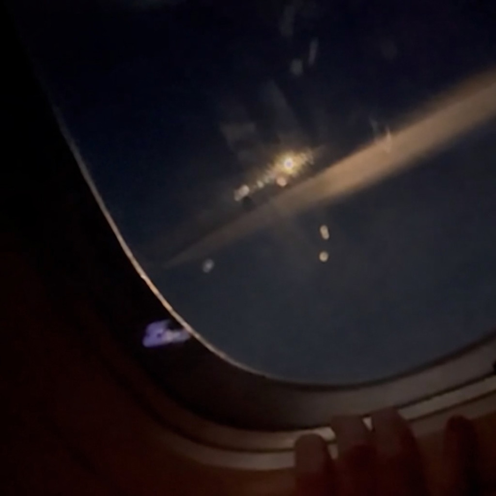 Літаку довелося близько години кружляти в небі Московської області, щоб позбутися пального